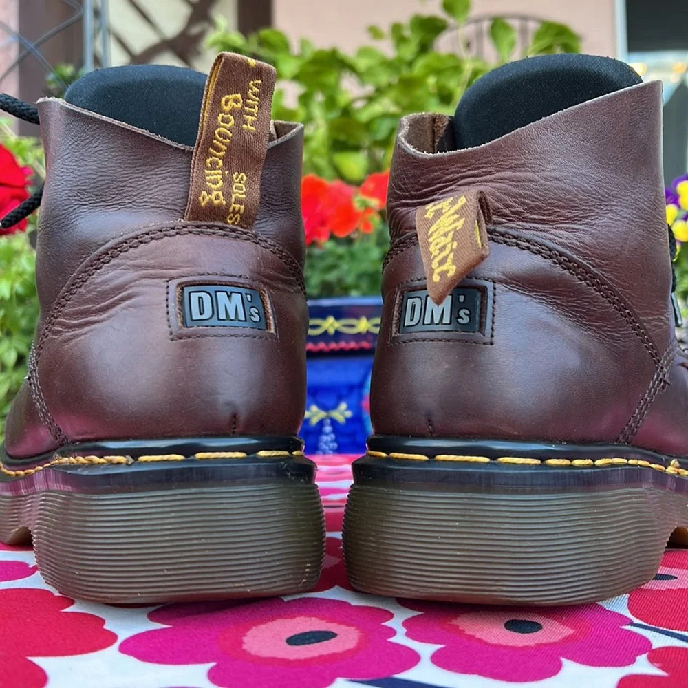 🏴󠁧󠁢󠁥󠁮󠁧󠁿 Dr. Martens Made in England Cap Toe SUPER CHUNKY Ankle Boots UK 8